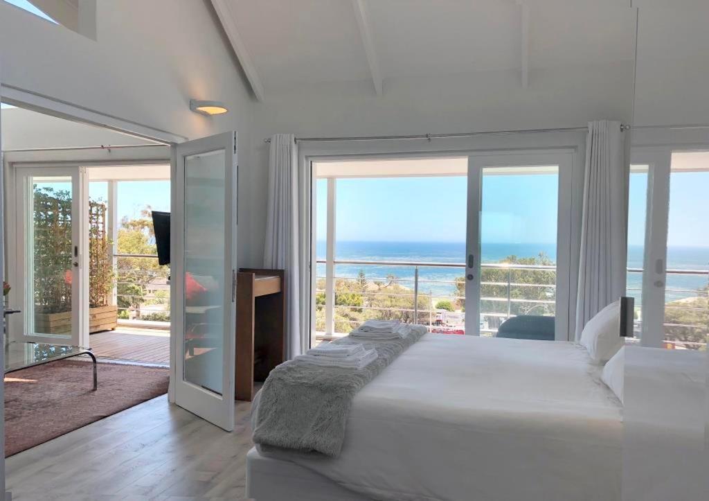 Camps Bay Loft With Stunning Mountain And Ocean Views Cidade Do Cabo Exterior foto