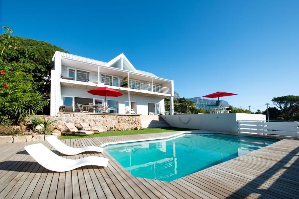 Camps Bay Loft With Stunning Mountain And Ocean Views Cidade Do Cabo Exterior foto